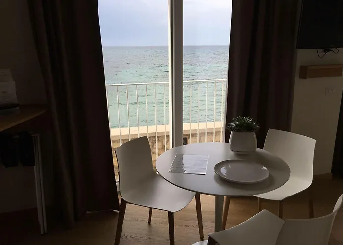 高拉公寓 公寓 *